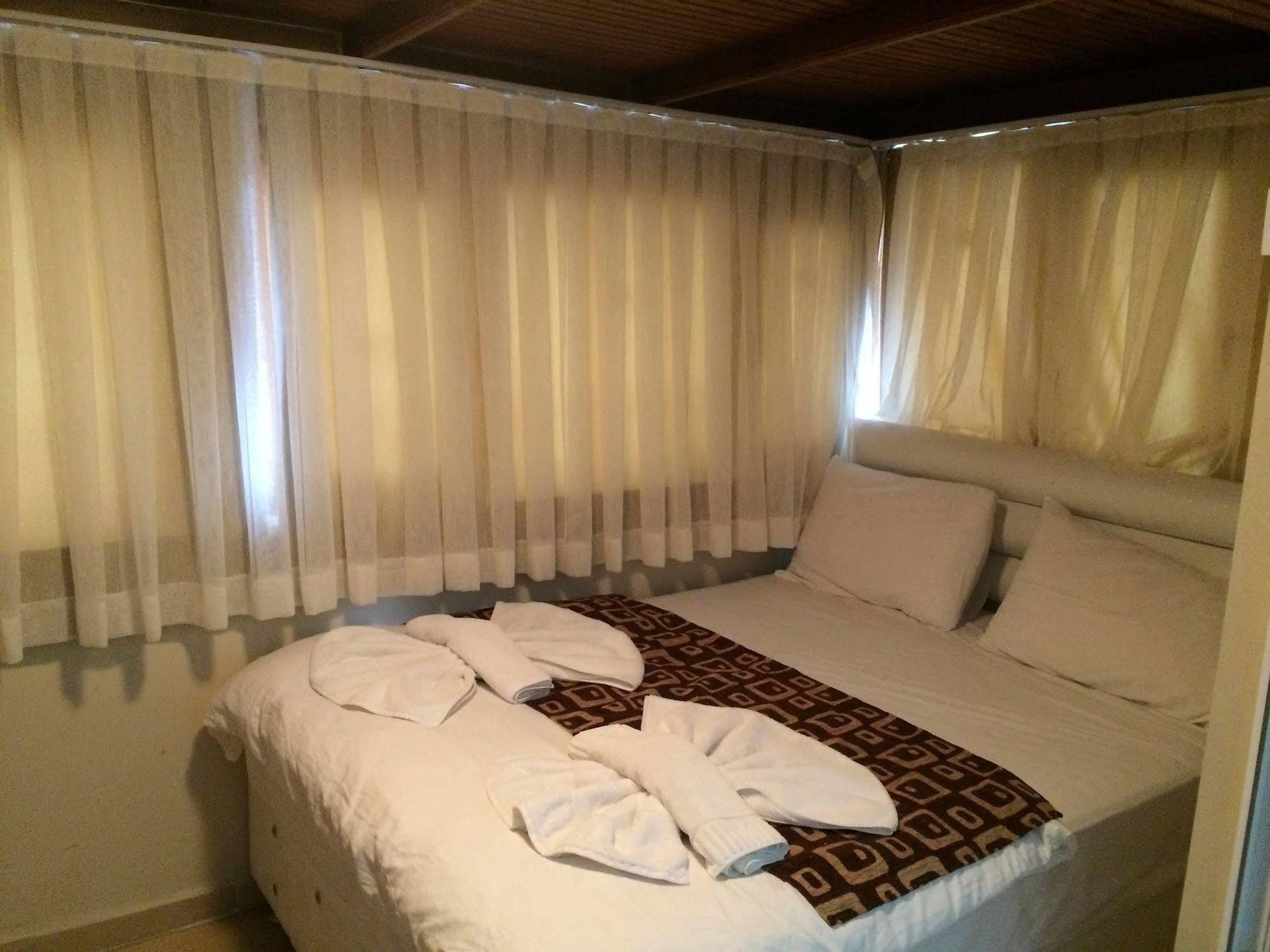 Black Bird Suite Hotel Istanbul Exterior photo